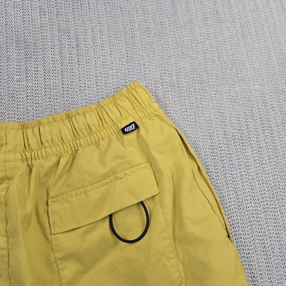 Nike Shorts Mens Small Yellow Swim Trunks Drawstring Swoosh Logo Mesh Lined